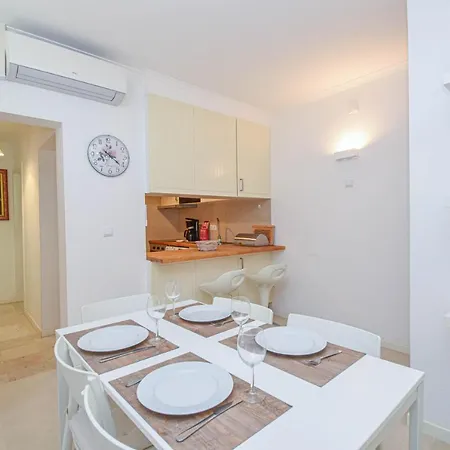 Apartment Family - 60 M From The *