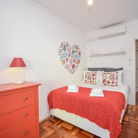 アパート Family - 60 M From The