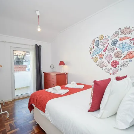 Family - 60 M From The * カスカイス